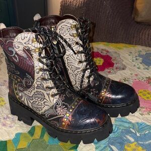 L’Artist Severe Boots